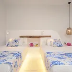 Naxian Queen Luxury & Agia Anna (Naxos)