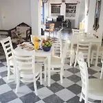 Naxian Queen Luxury & * Agia Anna (Naxos)