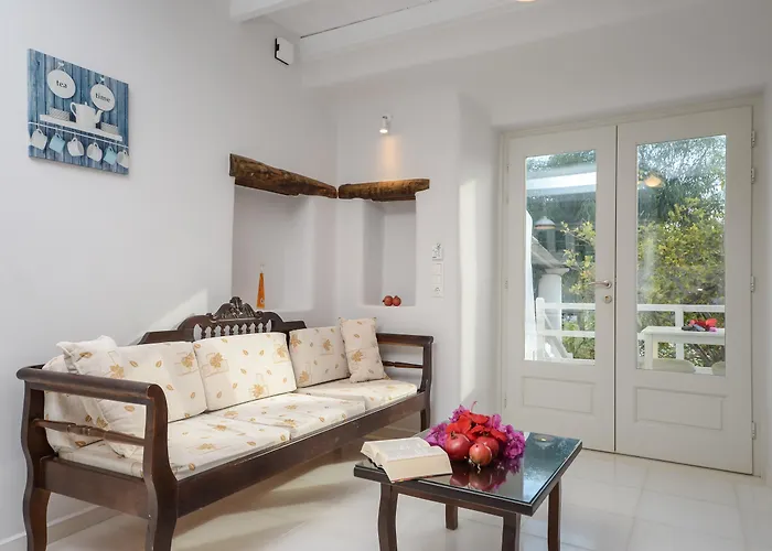 Naxian Queen Luxury & * Agia Anna (Naxos)