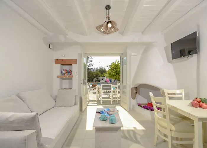 Naxian Queen Luxury & * Agia Anna (Naxos)