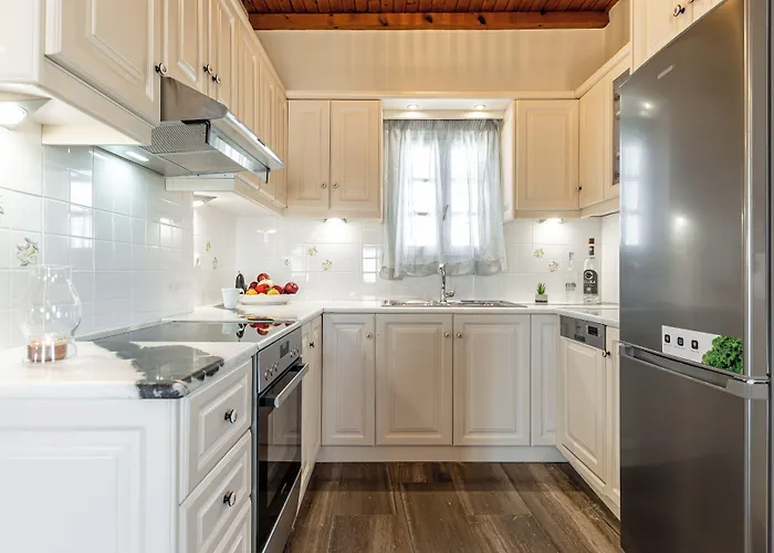 Villa Naxian Queen Luxury & *