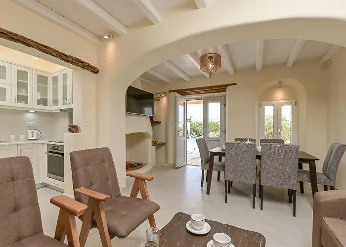 Naxian Queen Luxury & *