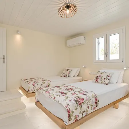 Naxian Queen Luxury & Villa