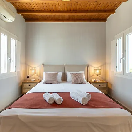 Villa Naxian Queen Luxury & Agia Anna (Naxos)