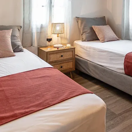 Naxian Queen Luxury & *
