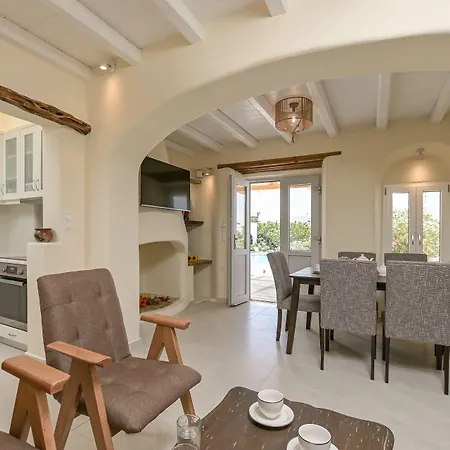 Naxian Queen Luxury Villas&suites *