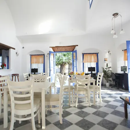 Naxian Queen Luxury & Agia Anna (Naxos)