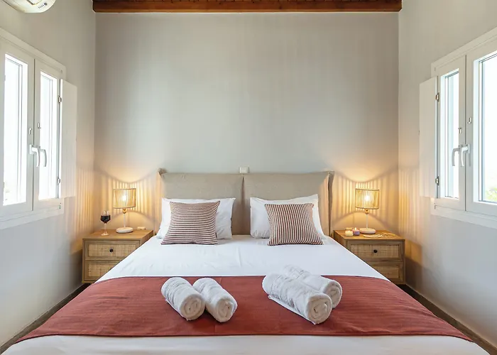 Villa Naxian Queen Luxury & *