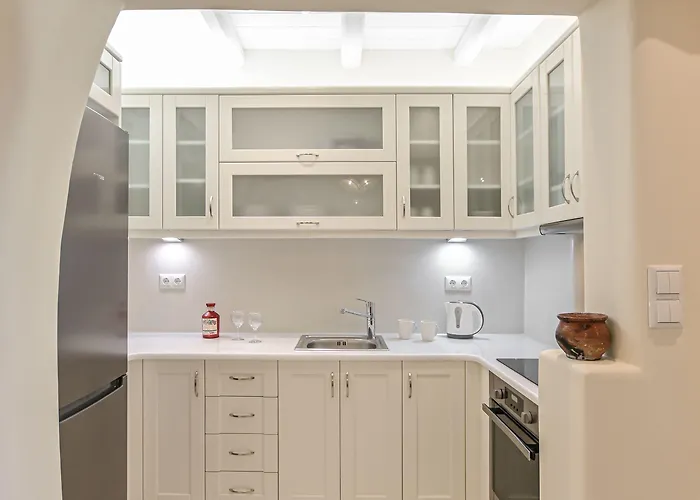 Naxian Queen Luxury & Agia Anna (Naxos)